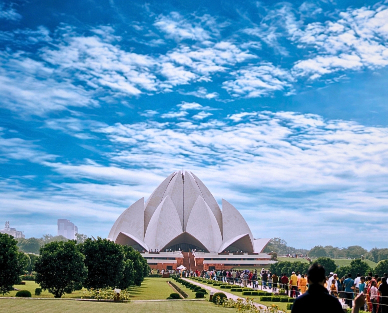 Delhi Temples and Spiritual Sites Tour – 6 Hours